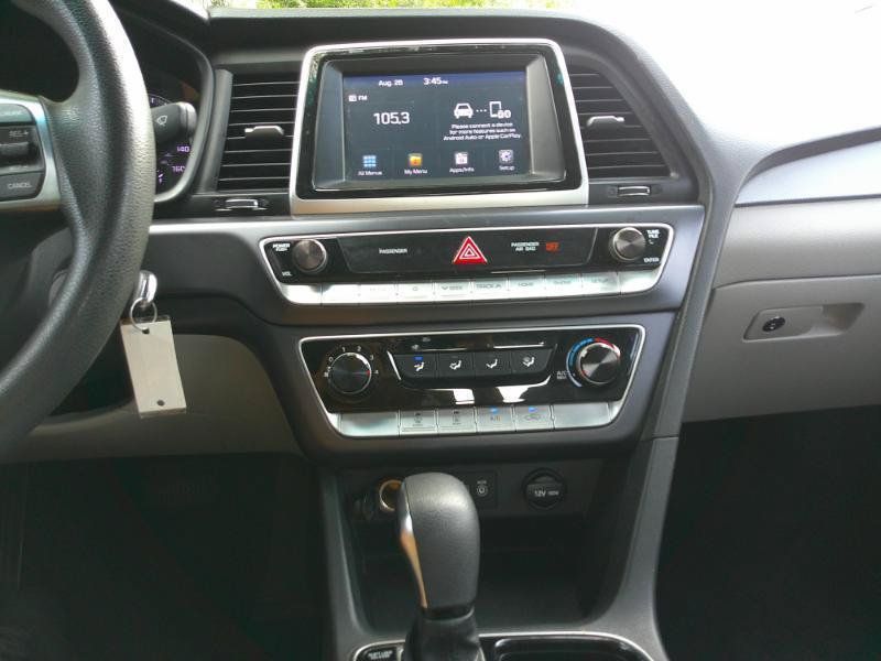 Used 2018 Hyundai Sonata SE w/ Cargo Package FWD image 15