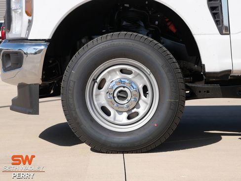 New 2026 Ford F350 XL w/ XL Chrome Package image 11