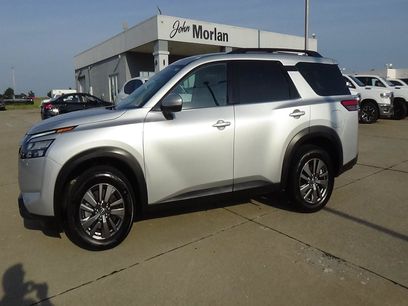 Used 2025 Nissan Pathfinder SV