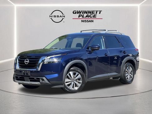 Used 2023 Nissan Pathfinder SL AWD/4WD image 1