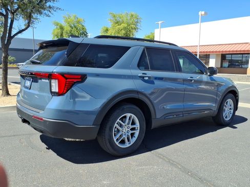 New 2026 Ford Explorer Active RWD image 4