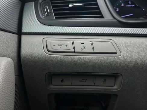 Used 2018 Hyundai Sonata SE FWD image 28