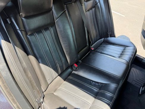 Used 2019 Chrysler 300 S AWD/4WD image 22