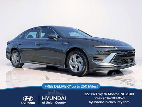 Used 2026 Hyundai Sonata SE FWD image 1