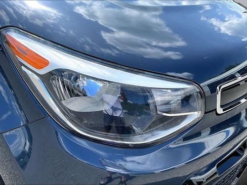 Used 2016 Kia Soul + w/ Audio Package FWD image 26