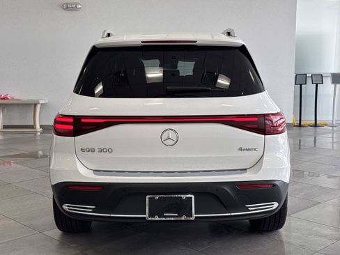 Certified 2025 Mercedes-Benz EQB 300 4MATIC image 25