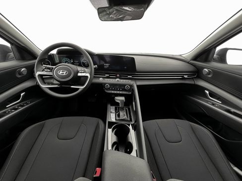 New 2025 Hyundai Elantra Blue image 13