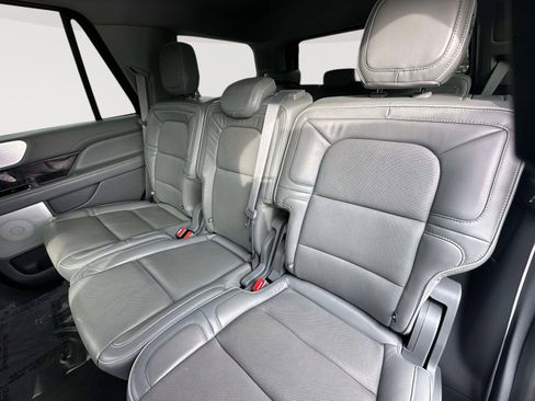 Used 2019 Lincoln Navigator Reserve w/ Cargo Package image 37