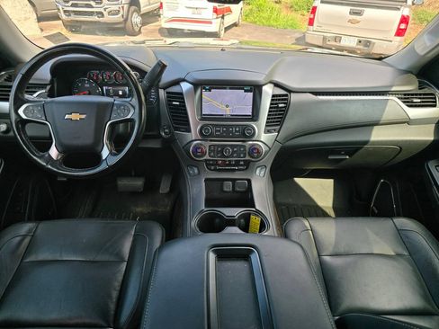 Used 2020 Chevrolet Suburban LT RWD image 5