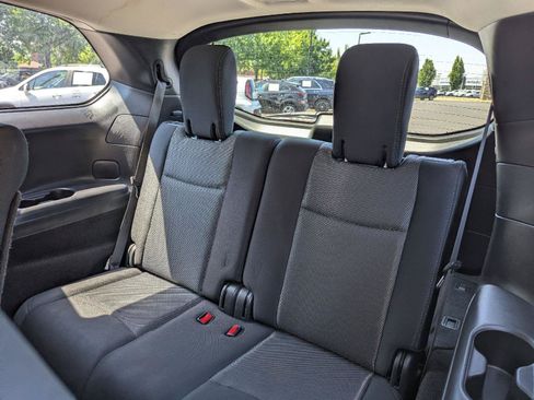 Used 2019 Nissan Pathfinder SV FWD image 27