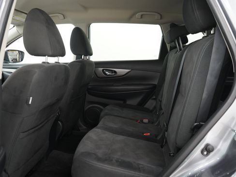 Used 2016 Nissan Rogue SV AWD/4WD image 14