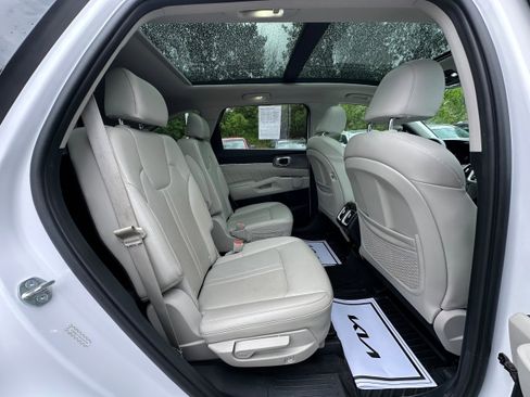Used 2023 Kia Sorento SX AWD/4WD image 12