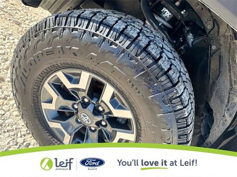 Used 2017 Toyota Tacoma TRD Off-Road image 37