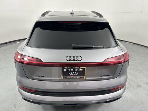 Used 2023 Audi e-tron Premium Plus w/ Premium Plus Package AWD/4WD image 35