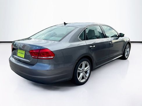 Used 2015 Volkswagen Passat TDI SE FWD image 5