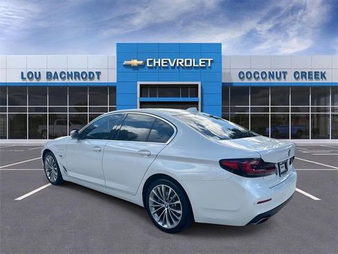 Used 2023 BMW 530e w/ M Sport Package image 6