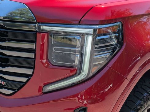 Used 2023 GMC Sierra 1500 AT4 w/ Technology Package AWD/4WD image 9