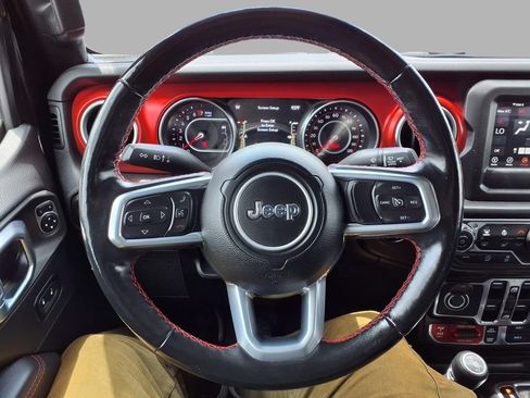 Used 2021 Jeep Gladiator Rubicon w/ Cold Weather Group AWD/4WD image 15