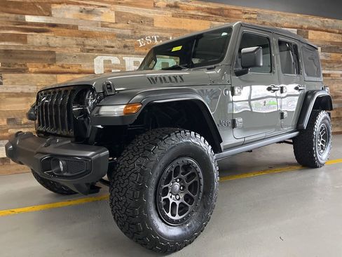 Used 2022 Jeep Wrangler Unlimited Willys image 14