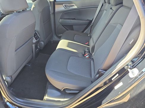 New 2026 Kia Sportage LX image 16