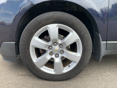 Used 2017 Chevrolet Traverse LT w/ Style and Technology Package image 37