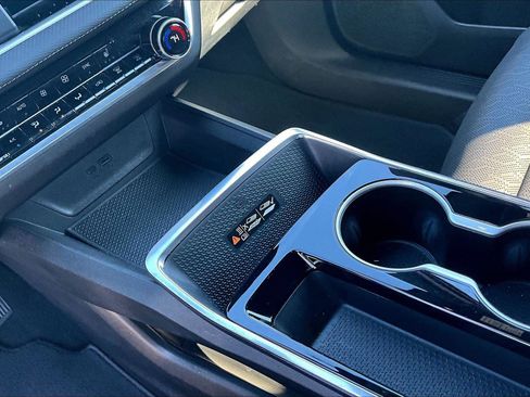 Certified 2025 Chevrolet Equinox LT w/ Convenience Package II image 14