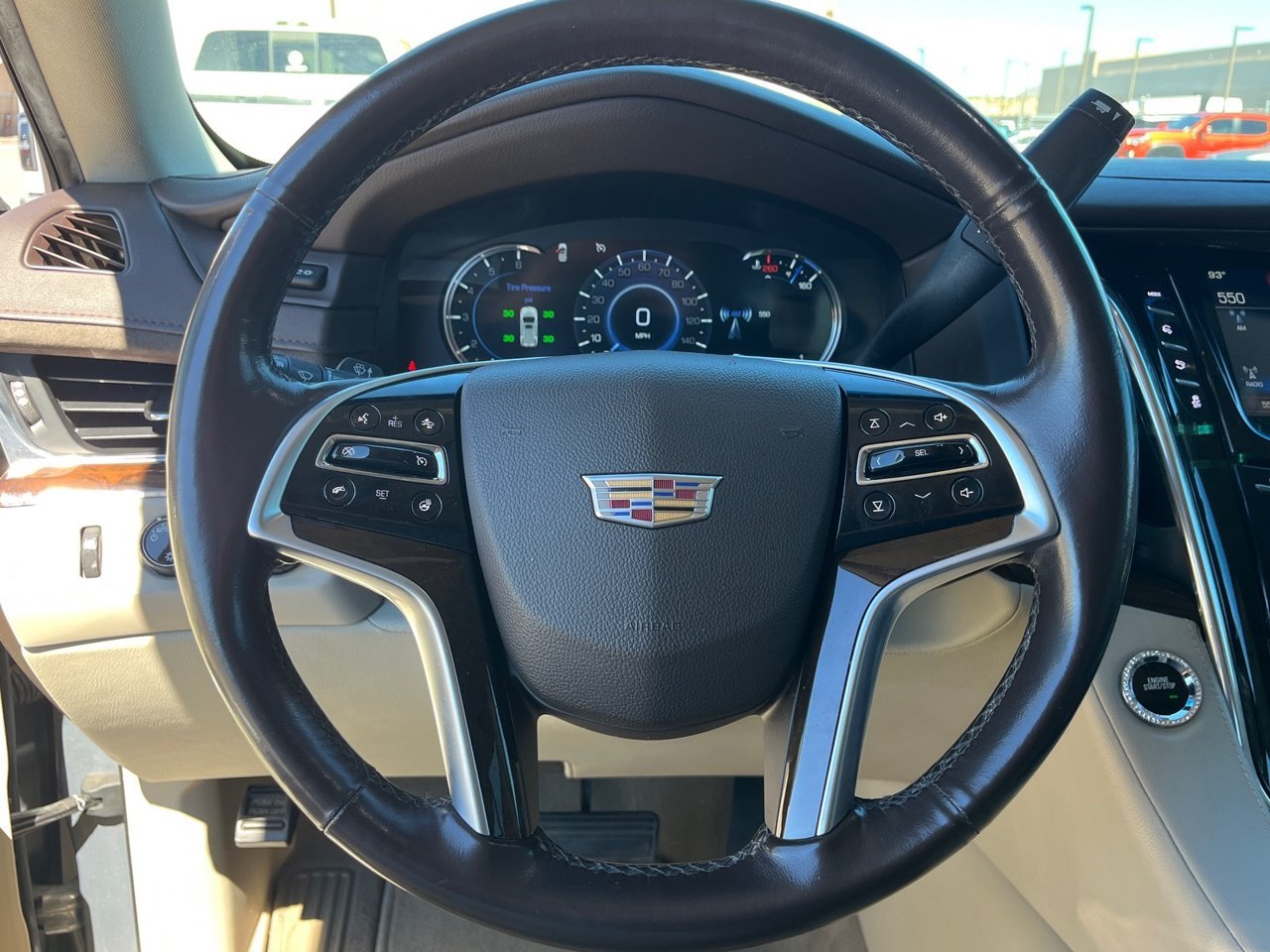 Used 2017 Cadillac Escalade Luxury AWD/4WD image 18