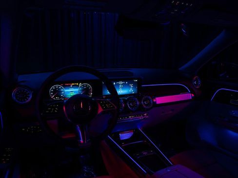 Certified 2025 Mercedes-Benz GLB 250 image 27