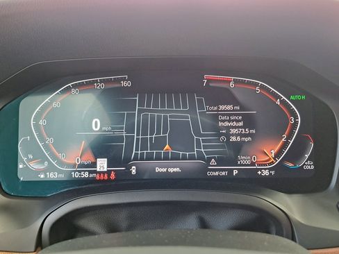 Used 2022 BMW 330i xDrive Sedan w/ Driving Assistance Package image 9