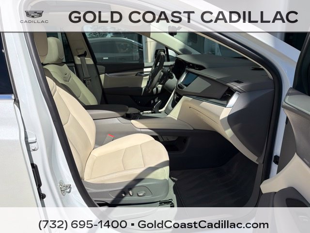 Used 2023 Cadillac XT5 Premium Luxury w/ Technology Package AWD/4WD image 7