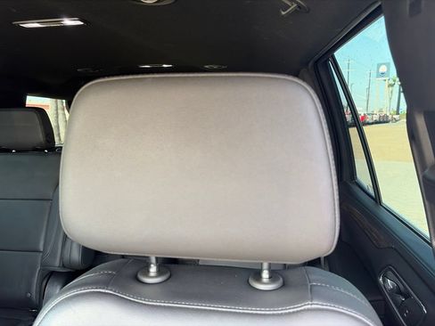 Used 2023 Chevrolet Tahoe LT w/ Luxury Package RWD image 17