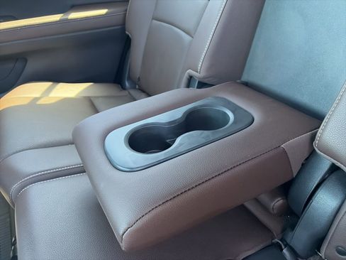 Used 2025 Honda Passport EX-L image 11