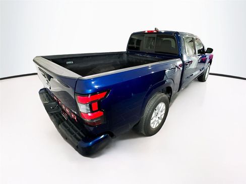 Used 2022 Nissan Frontier SV w/ Technology Package image 5