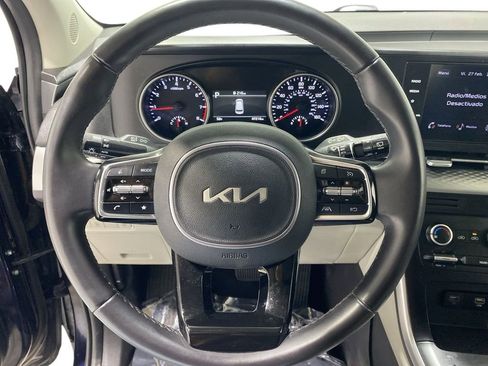 Used 2024 Kia Carnival LX FWD image 10