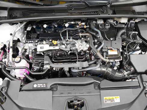 Used 2023 Toyota Prius XLE AWD/4WD image 29