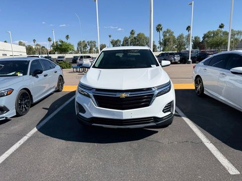 Used 2024 Chevrolet Equinox LT FWD image 2