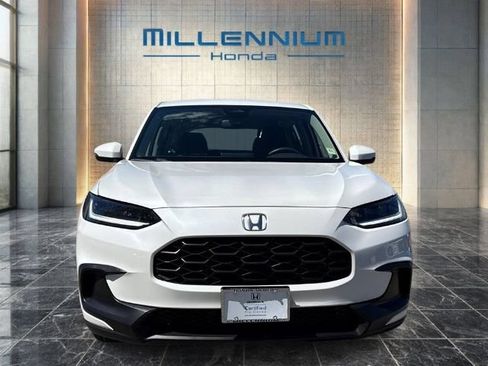 Used 2023 Honda HR-V LX image 8
