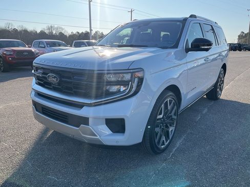 Used 2025 Ford Expedition Platinum w/ Platinum Ultimate Package image 1