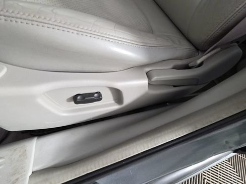 Used 2004 Chevrolet Malibu LT w/ Preferred Equipment Group FWD image 36