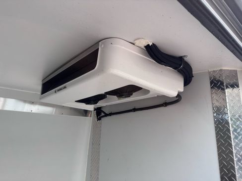 Used 2024 Ford Transit 250 148 Medium Roof w/ Upfitter Package RWD image 32