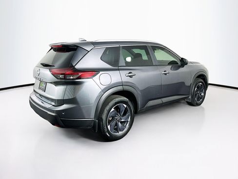 Used 2025 Nissan Rogue SV w/ SV Premium Package image 9