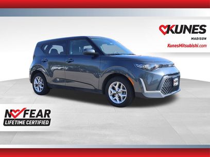 Used 2023 Kia Soul LX w/ Option Group 015