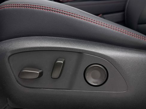 Used 2024 Chevrolet Traverse RS w/ LPO, Floor Liner Package image 29