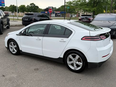 Used 2013 Chevrolet Volt Premium w/ Premium Trim Package FWD image 3