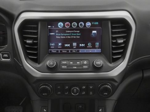 Used 2018 GMC Acadia Denali image 13