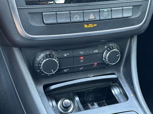 Used 2014 Mercedes-Benz CLA 250 image 20