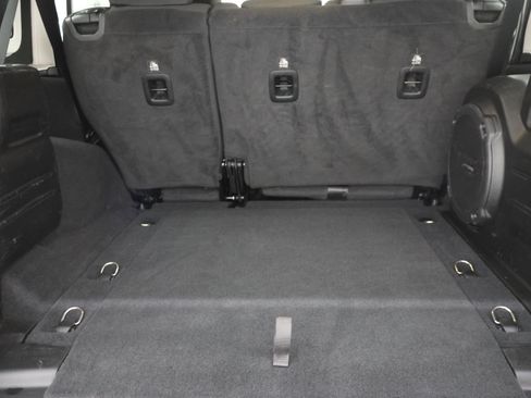 Used 2022 Jeep Wrangler Unlimited Sahara w/ LED Lighting Group AWD/4WD image 24