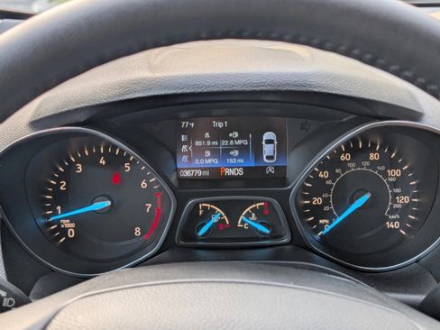 Used 2019 Ford Escape SEL image 38