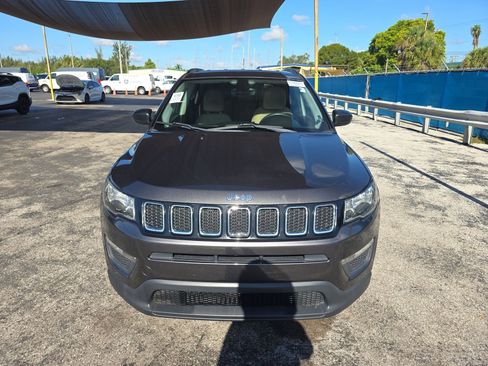Used 2018 Jeep Compass Sport FWD image 5