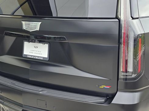 Used 2025 Cadillac Escalade V AWD/4WD image 14